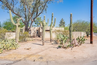 4265 E Whittier St, Tucson, AZ 85711
