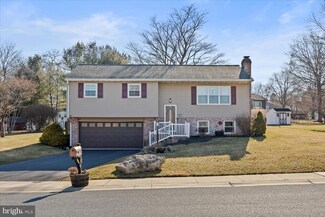 45 Heritage Rd, Akron, PA 17501