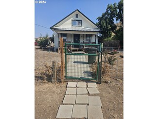 35933 Governor Ln, Richland, OR 97870