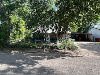 106 E Hackberry St, Leonard, TX 75452