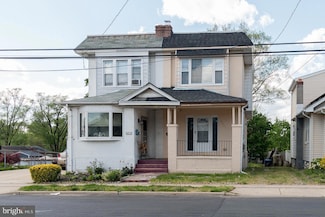 8221 River Rd, Pennsauken, NJ 08110