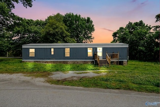 511 Rolan Gooch Rd, Hazel Green, AL 35750