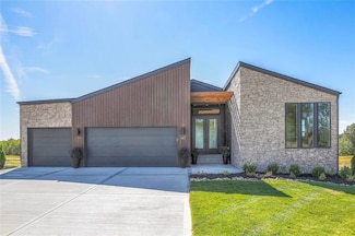 8407 NW 90th St, Kansas City, MO 64153
