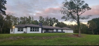406 E 2nd St, Corrigan, TX 75939