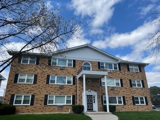 8804 45th Place Unit 8, Brookfield, IL 60513