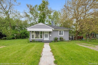 228 Hughes Ave, Pontiac, MI 48341