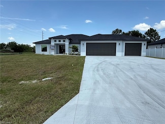101 Sara Ave N, Lehigh Acres, FL 33971