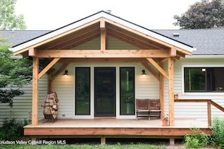 61 Schoolhouse Rd, East Chatham, NY 12060