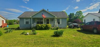 1006 E Railroad St, Waverly, TN 37185