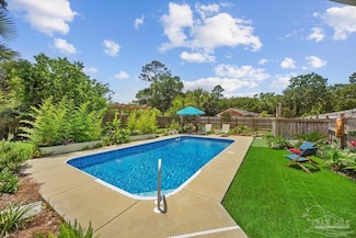 4067 Parkview St, Milton, FL 32571