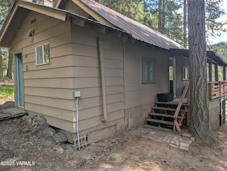 5 Russell Creek Sh12 Ave, Naches, WA 98937