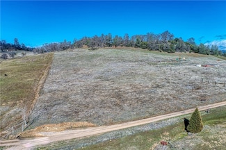 18475 Snow Rd, Lower Lake, CA 95457