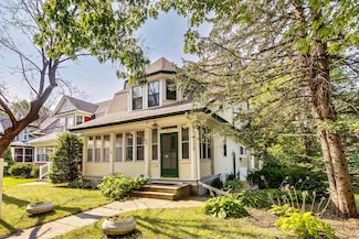 676 Como Ave, Saint Paul, MN 55103