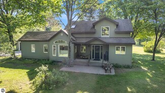 18367 Stedronsky Rd, Thompsonville, MI 49683