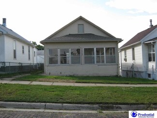 1703 Dorcas St, Omaha, NE 68108