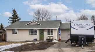 2044 SW 32nd Ct, Redmond, OR 97756