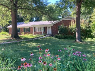 902 Bradley Ln, Fulton, MO 65251