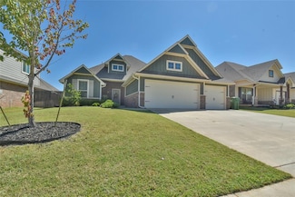 613 Side Track Rd, Yukon, OK 73099