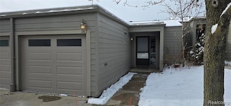 767 Skynob Dr, Ann Arbor, MI 48105