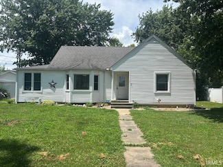 3 Pond St, Edwardsport, IN 47528