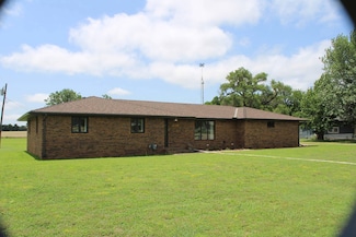 1004 E Main St, Anthony, KS 67003