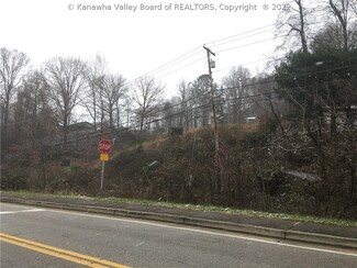931 Oakhurst Dr, Charleston, WV 25314