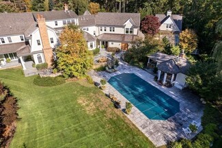 206 Claybrook Rd, Dover, MA 02030