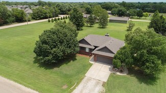 6162 N Gordon St, Wichita, KS 67204
