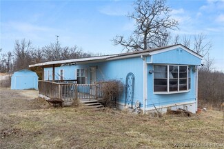 30652 Hillcrest Ln, Edwards, MO 65326