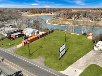 8831 Fm 725, Mc Queeney, TX 78123
