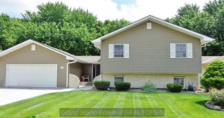 1625 Coventry Ln, Grand Island, NE 68801