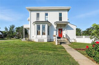 301 W Benton St, Windsor, MO 65360