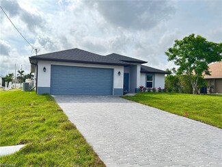 2302 NE 35th St, Cape Coral, FL 33909