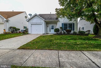 72 Cottage Ln E, Columbus, NJ 08022