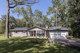 23117 Hammel Rd, Carlyle, IL 62231