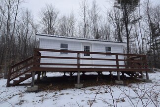 613 Back Rd, Skowhegan, ME 04976