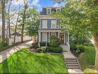 829 Avenue C, Bayonne, NJ 07002