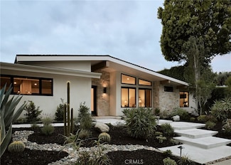 23530 Clarendon St, Woodland Hills, CA 91367