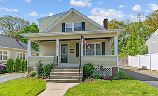265 Knollwood Ave, Cranston, RI 02910