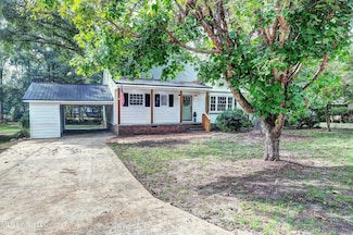 401 N White St, Carthage, MS 39051