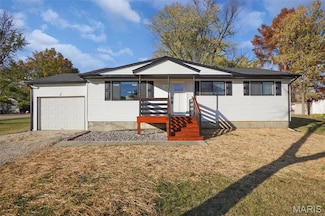 2 Royal Dr, O Fallon, MO 63366