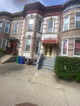 87-28 87th St, Woodhaven, NY 11421