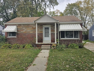 22459 Daniels St, Saint Clair Shores, MI 48081