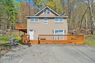 38 Roosevelt Ave, Woodridge, NY 12789