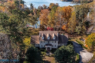 673 Nugent Ln, Weems, VA 22576