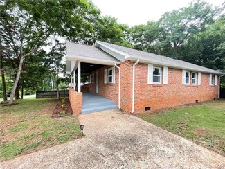 186 West St, Spindale, NC 28160