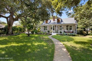 1302 Father Ryan Ave, Biloxi, MS 39530