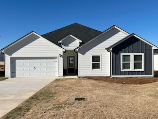 112 Monroe Ct, Byron, GA 31008