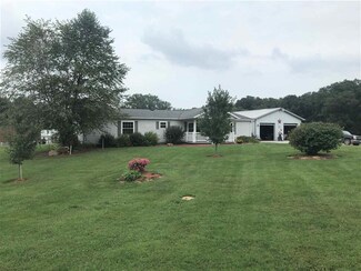 1057 S County Road Rd E, Sullivan, IN 47882