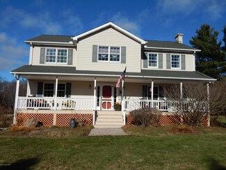 2326 Megargle Ln, Pocono Lake, PA 18347